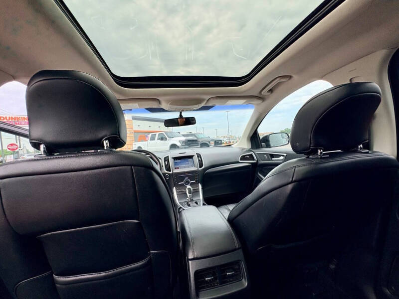 2016 Ford Edge Titanium