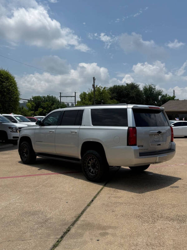 2016 Chevrolet Suburban LT