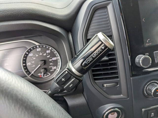 2022 Nissan Titan 27