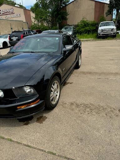 2006 Ford Mustang GT Deluxe photo 3