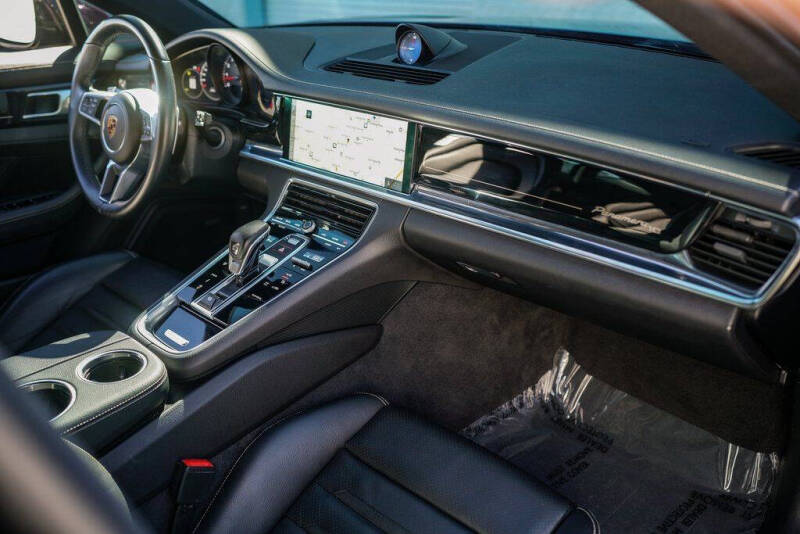 2020 Porsche Panamera