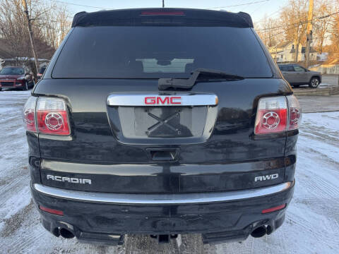2011 GMC Acadia Denali