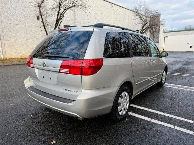 2004 Toyota Sienna LE 7 Passenger