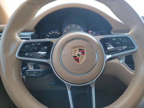 2015 Porsche Macan S