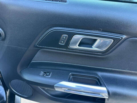 2021 Ford Mustang EcoBoost