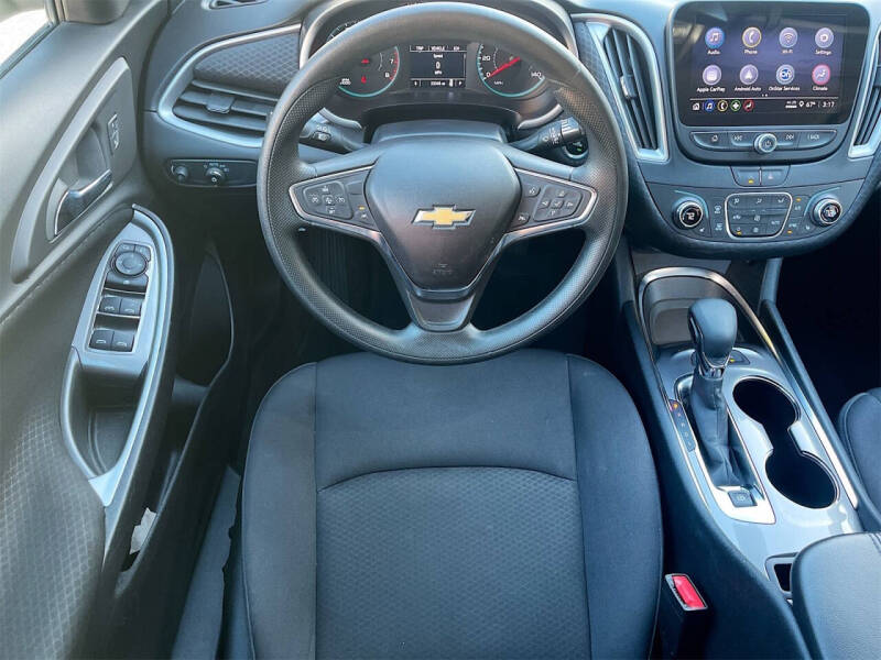 2025 Chevrolet Malibu LT