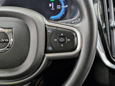 2023 Volvo S60 Recharge T8 Core Dark Theme