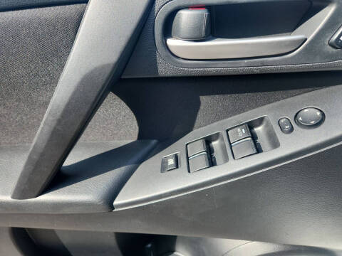 2010 Mazda MAZDA3 i Touring