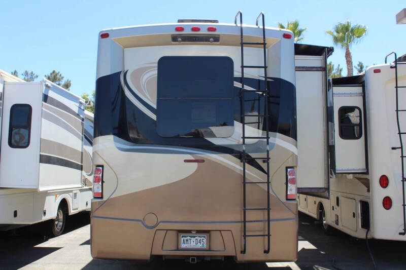 2015 Thor Motor Coach Challenger 37DT