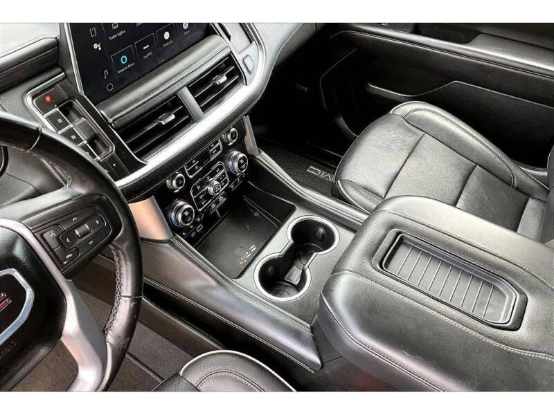 2024 GMC Yukon SLT