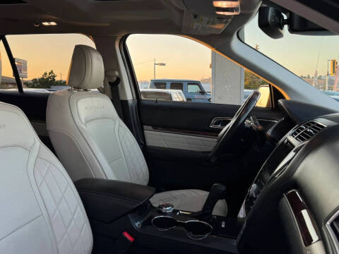 2019 Ford Explorer Platinum