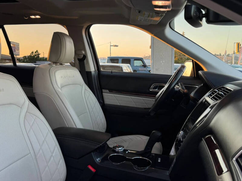 2019 Ford Explorer Platinum