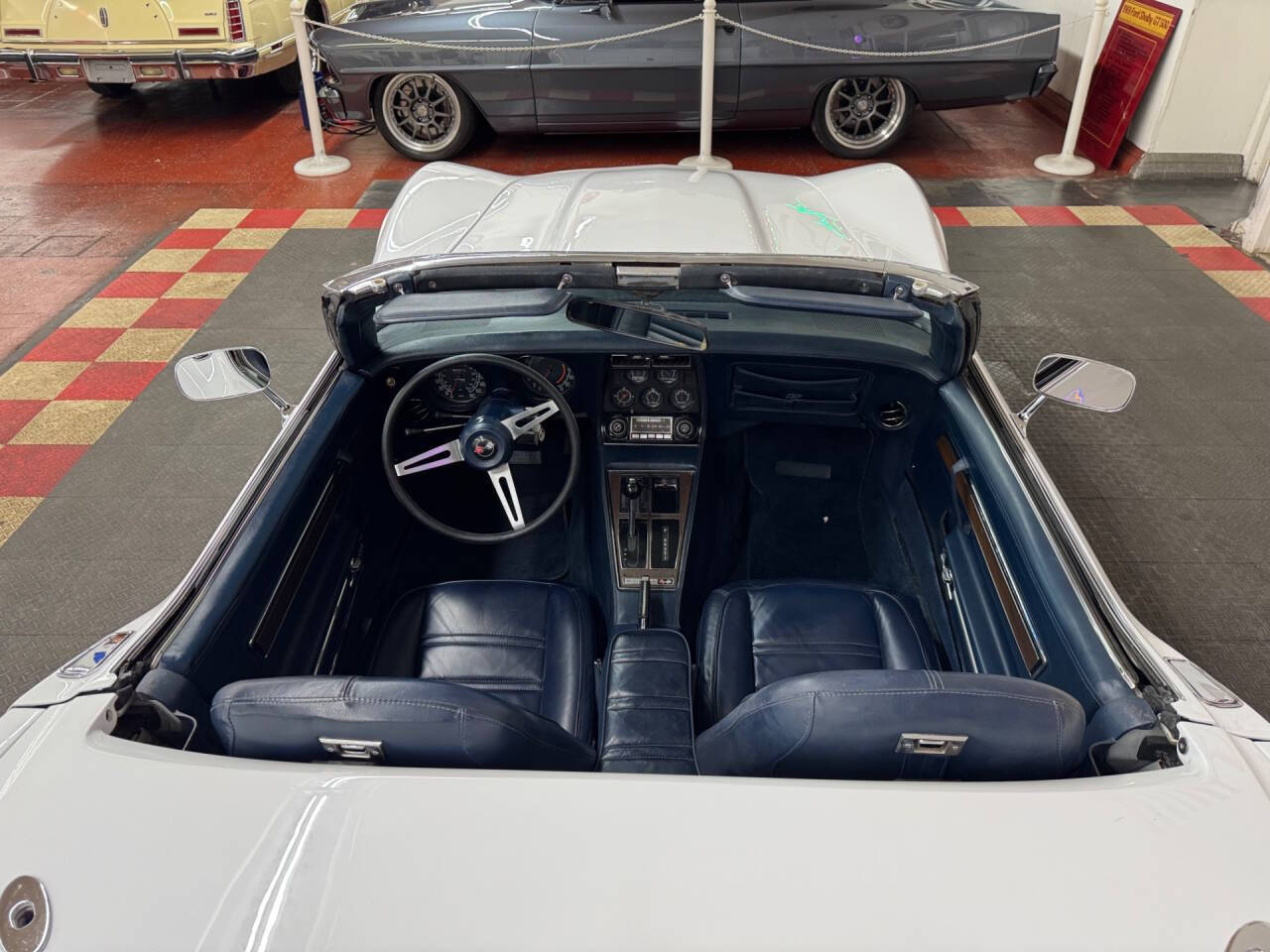 1975 Chevrolet Corvette 24