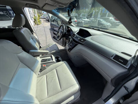 2011 Honda Odyssey EX-L w/DVD