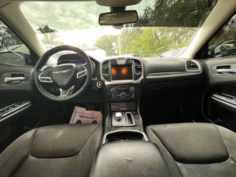 2018 Chrysler 300 Touring