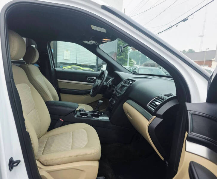 2017 Ford Explorer