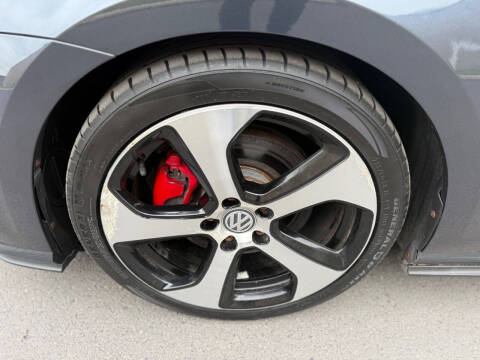 2018 Volkswagen Golf GTI S