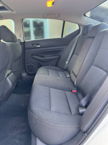 2021 Nissan Altima 2.5 SV