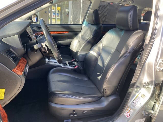 2011 Subaru Outback 2.5i Limited