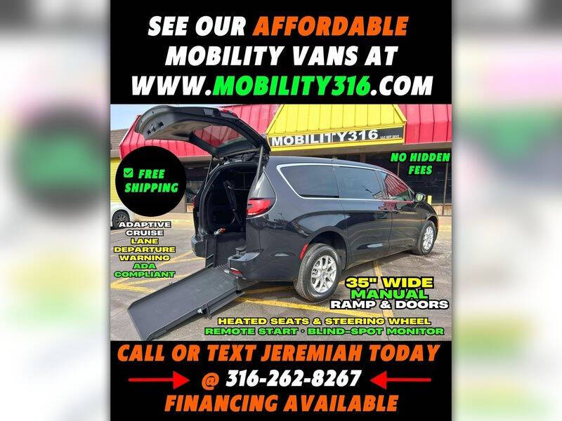 2024 Chrysler Pacifica Touring