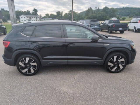2024 Volkswagen Taos SEL 4Motion