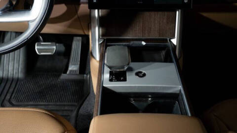 2024 Land Rover Range Rover P400 SE LWB