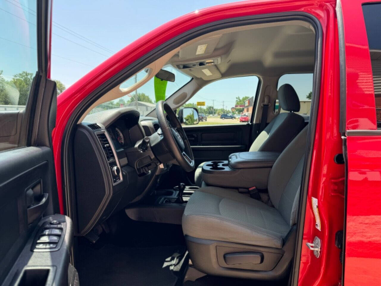 2018 Ram 2500 for sale at Illinois Auto Wholesalers in Tolono, IL