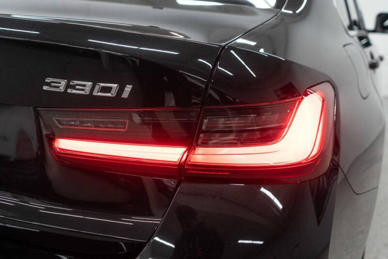 2025 BMW 3 Series 330i xDrive