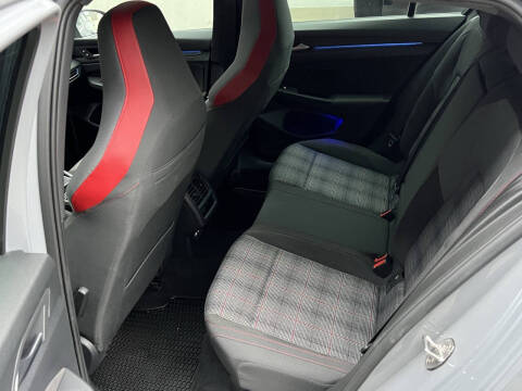 2023 Volkswagen Golf GTI SE