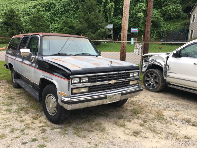 1990 Chevrolet Suburban for sale at Muncy's Recycle & Auto Sales in Belfry KY