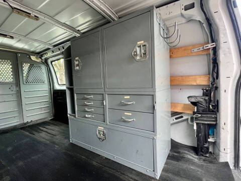 2017 GMC Savana 2500