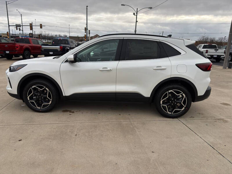 2026 Ford Escape Platinum