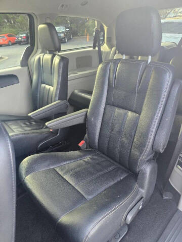 2016 Chrysler Town and Country Touring