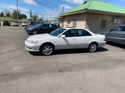 2000 Lexus ES 300 for sale at Auto Acceptance in Tupelo MS