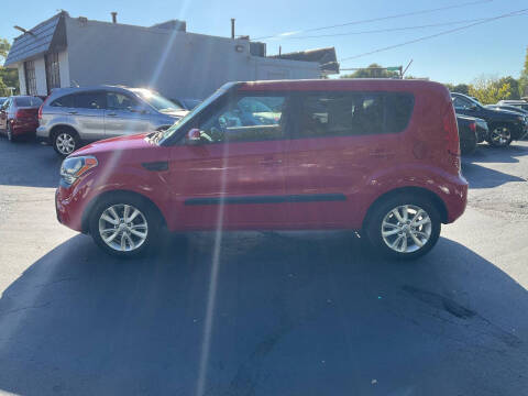 2013 Kia Soul +
