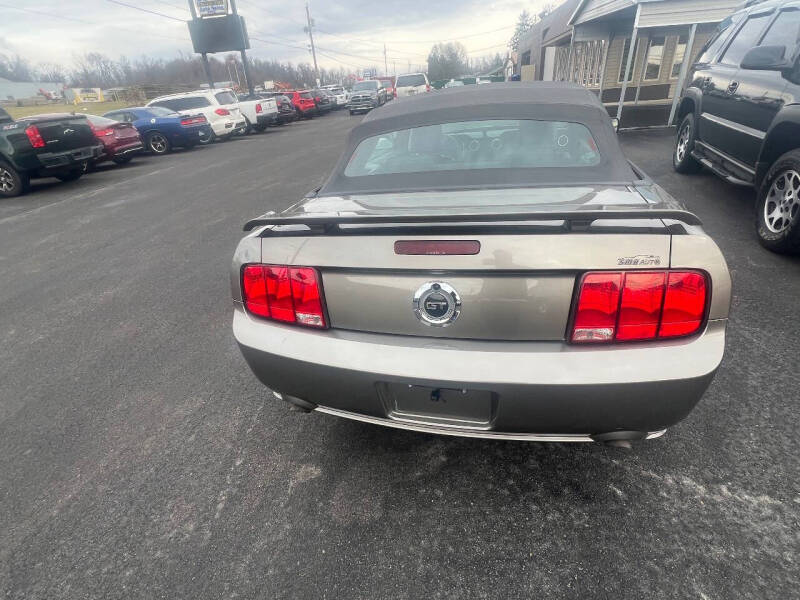 2005 Ford Mustang GT Premium