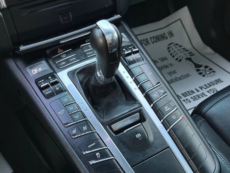 2016 Porsche Macan S