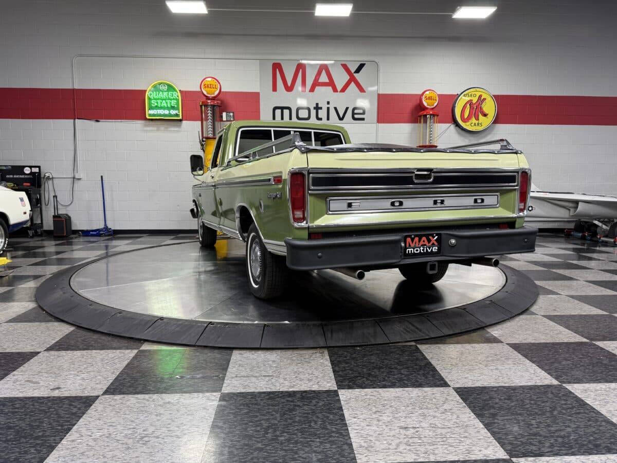 1976 Ford F-150 11
