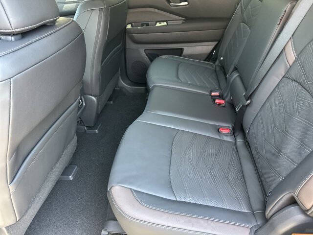 2025 Nissan Pathfinder Platinum