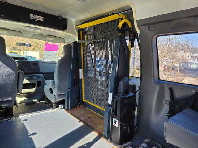 2012 Ford E-Series E-350 SD