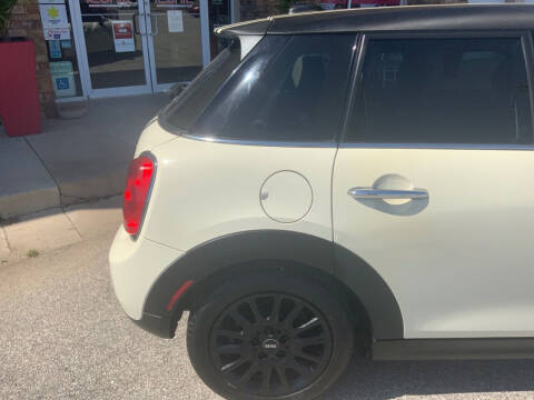 2017 MINI Hardtop 4 Door Cooper