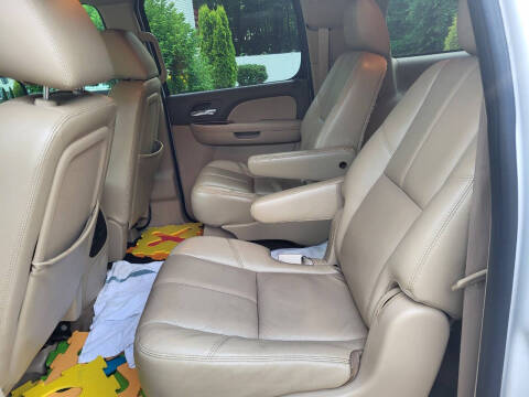 2011 GMC Yukon XL SLT