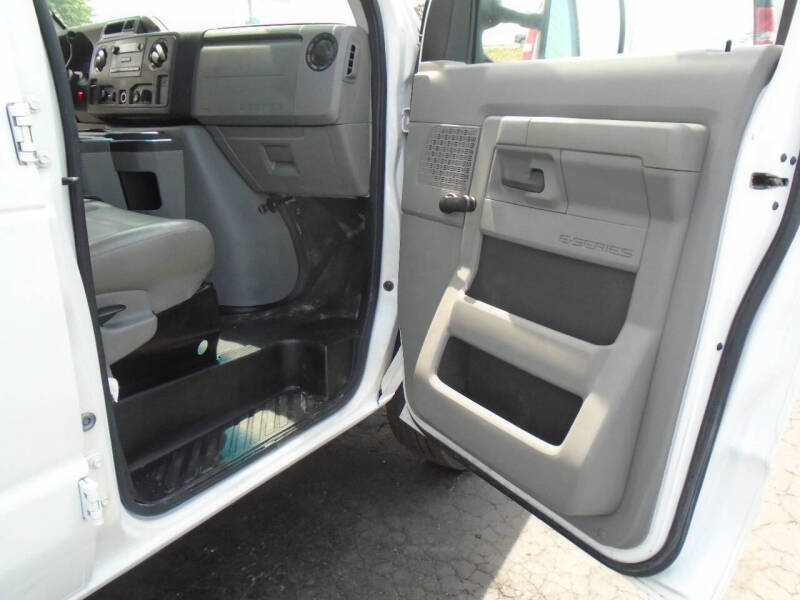 2011 Ford E-Series E-250