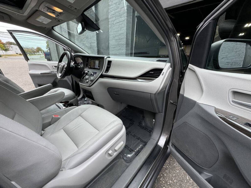 2019 Toyota Sienna