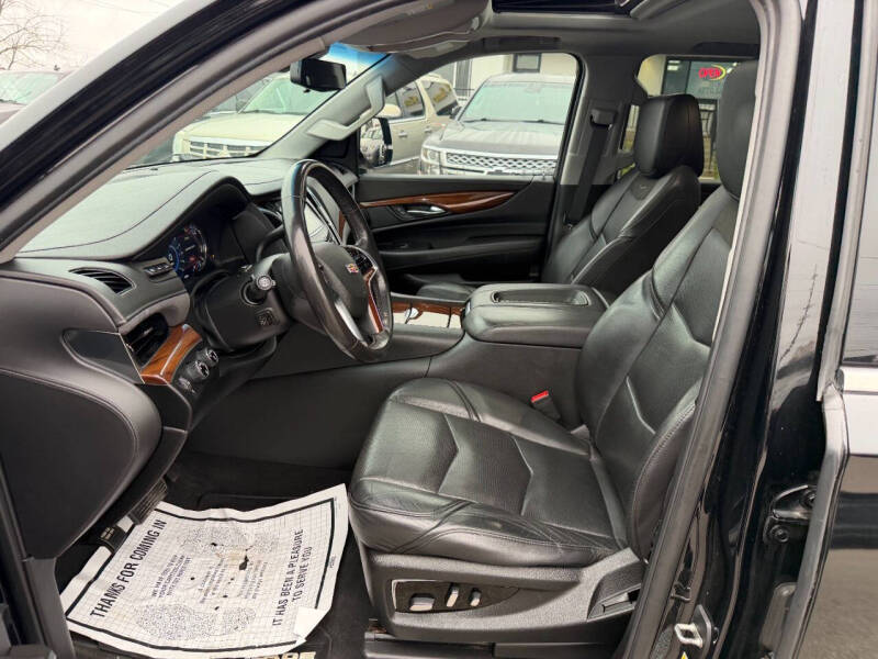 2019 Cadillac Escalade Luxury