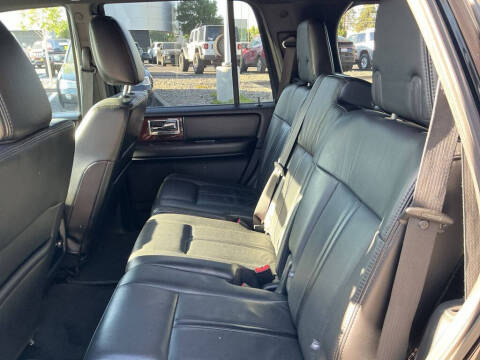 2016 Lincoln Navigator Select