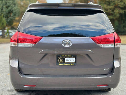 2011 Toyota Sienna XLE 8-Passenger