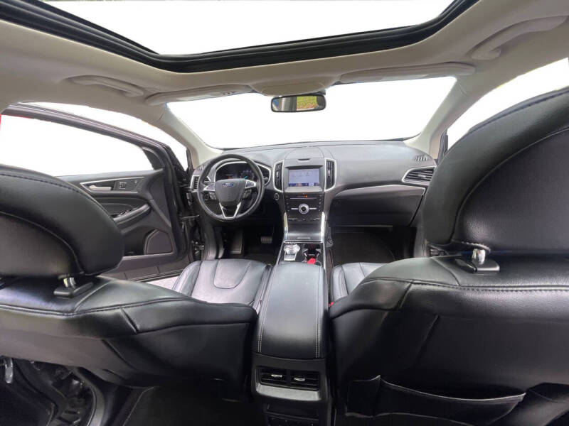 2019 Ford Edge Titanium