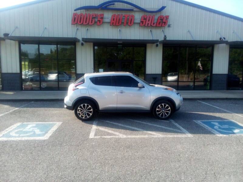 2017 Nissan JUKE for sale at DOUG'S AUTO SALES INC in Pleasant View TN