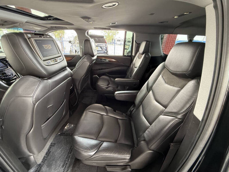 2017 Cadillac Escalade ESV Luxury